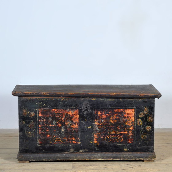 Image 1 of Cofre nupcial de arte popular, circa 1850