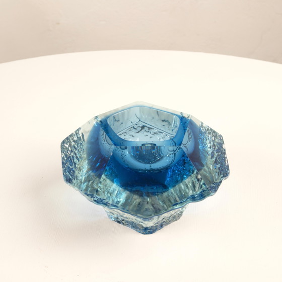 Sculptural submerged glass ashtray by Gianfranco Mandruzzato Murano 1970 – Table accessories (photo 9 of 21)