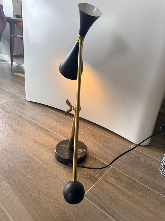 Eichholtz Cordero bureaulamp in messing, zwart metaal en marmer. – Bureaulampen, Marble, Metal (photo 10 of 13)