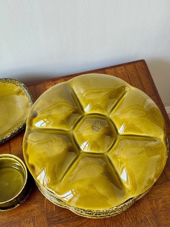 Image 1 of Oyster service in Gien earthenware with olive green glaze