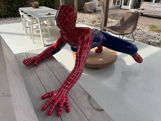 Image 1 of Statua di Spider-Man a grandezza naturale – un vero gioiello che non passa inosservato (210 x 140 cm)