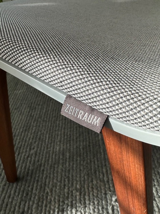 Image 1 of Zeitraum Morph Stuhl