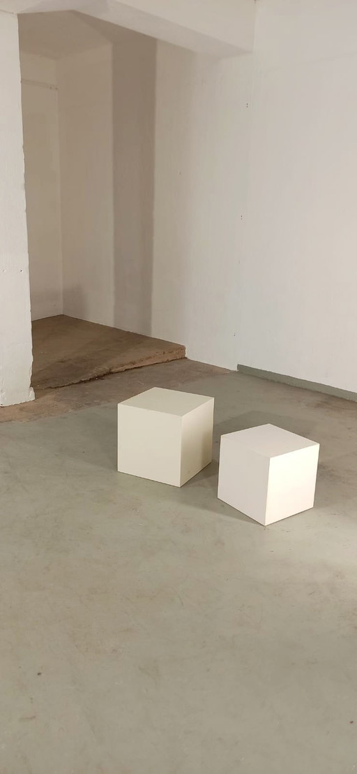 2 vintage wooden display boxes, set