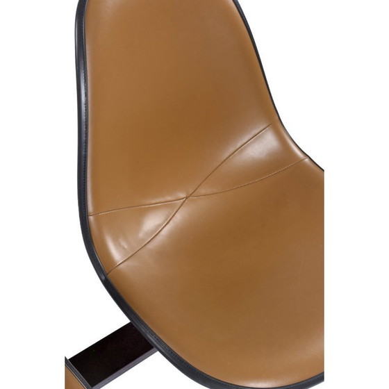 Image 1 of Herman Miller Eames Tandembank met bruine Naugahyde Pad Shell-stoelen