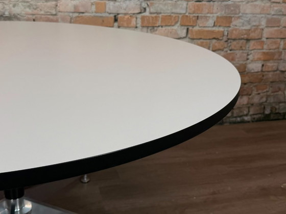 Image 1 of Table à manger design