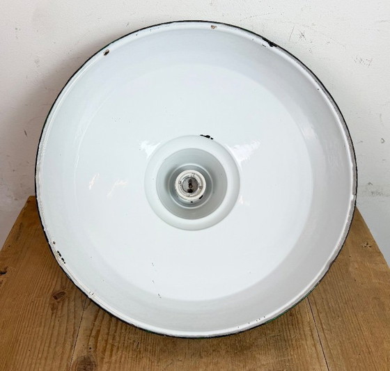 Image 1 of Lámpara colgante industrial británica de esmalte verde, década de 1960