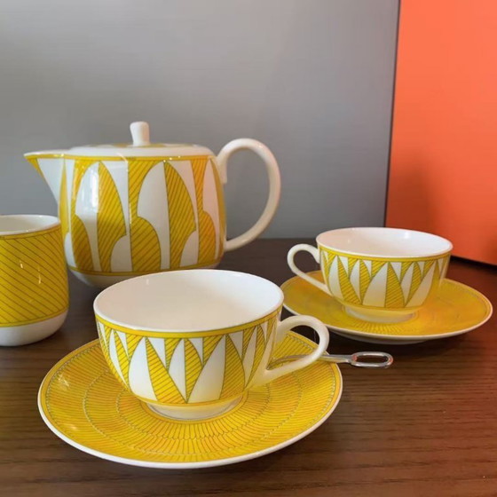 Image 1 of Juego de té de la serie Soleil D’Hermès (15 piezas)
