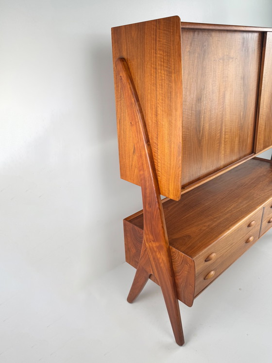 Image 1 of Buffet double modèle 53 par Harry Østergaard pour Randers Møbelfabrik – Design sculptural danois en teck