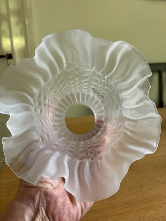 2 Lampenschirme aus mattiertem Glas für Pendelleuchten (photo 4 of 11)