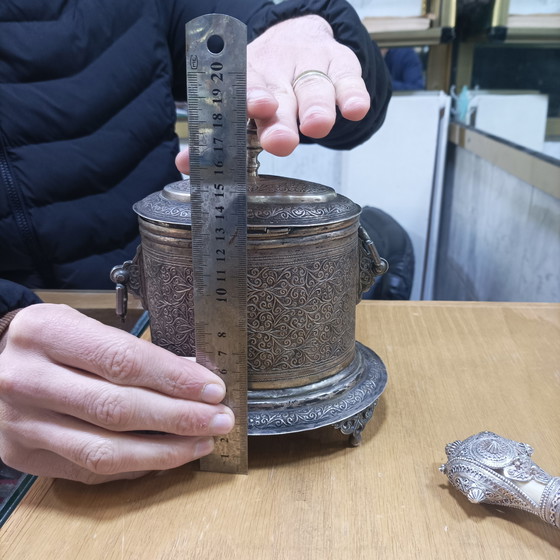 Image 1 of Zeldzaam, met de hand gebeiteld Marokkaans zilveren meesterwerk uit de 19e eeuw (650 g)