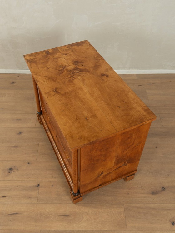 Image 1 of Cómoda Biedermeier de la década de 1830