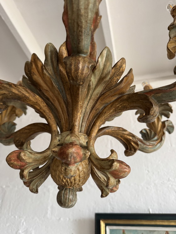 Image 1 of Kronleuchter aus geschnitztem Holz im Hollywood-Regency-Stil der 70er