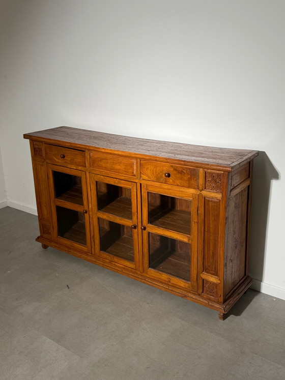 Vitrine/Buffet rustique ancien en teck avec portes vitrées (photo 3 of 5)