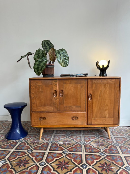 Modelo Windsor 467 – Luciano Ercolani para Ercol (Reino Unido)