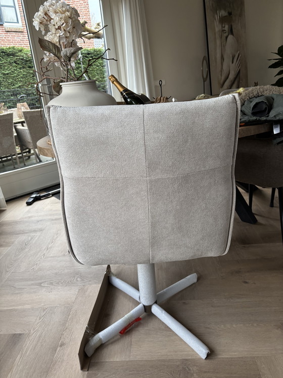 Image 1 of Moods Milano dining table chair 6x be handsome nature 01 Iras 360 anodic