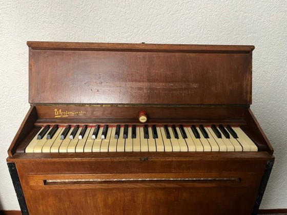 Image 1 of petit orgue ancien (pliable pour le transport)