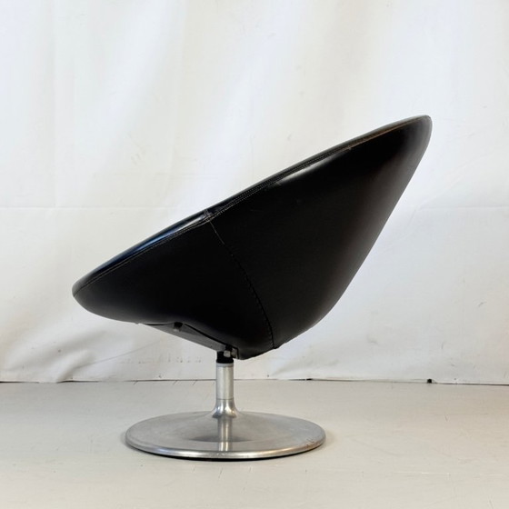Image 1 of Paar Hongaarse "Radar" fauteuils met origineel kunstleer, jaren 1960