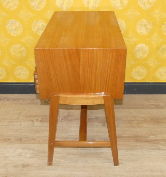 Image 1 of Cassettiera per cucito anni '60 mobili da corridoio metà secolo anni '60 mobile retro vintage cassettiera per cucito