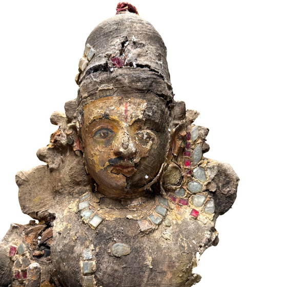 Esculturas monumentales de templo Venugopala Krishna del sur de la India – Siglo XVIII – Madera con – Wood (photo 10 of 10)