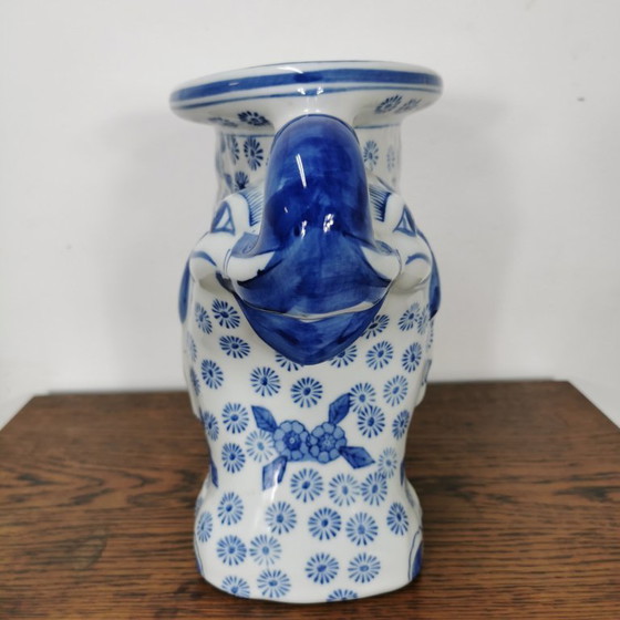 Image 1 of Table d'appoint vintage en céramique bleue de Delft, style chinoiserie. Éléphant.