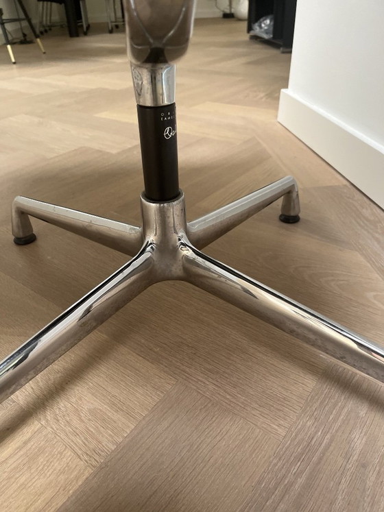 Image 1 of Vitra Buro/Eettafel Stoel