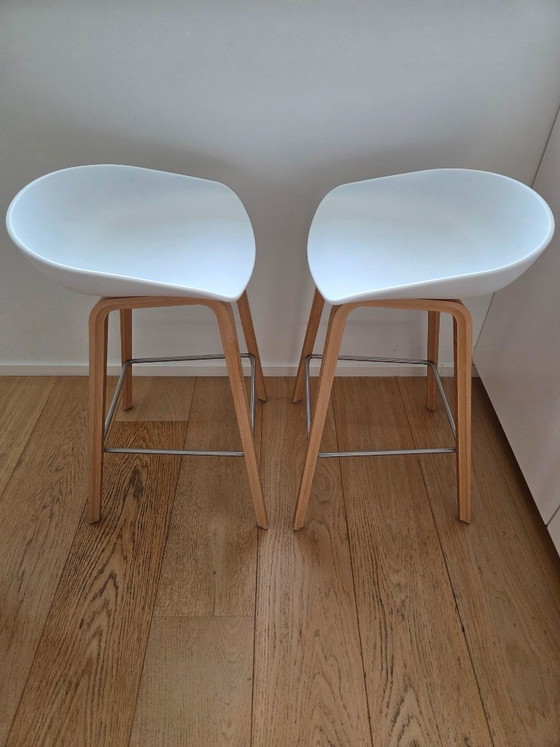 2x HAY About a Stool AAS32 tabouret de bar 65 cm, blanc/chêne savonné, Tabourets de bar, Bois (photo 4 sur 6)