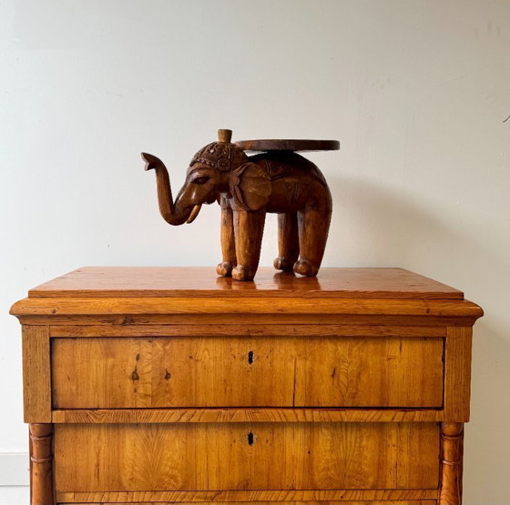 Image 1 of Portavasi vintage in legno a forma di elefante