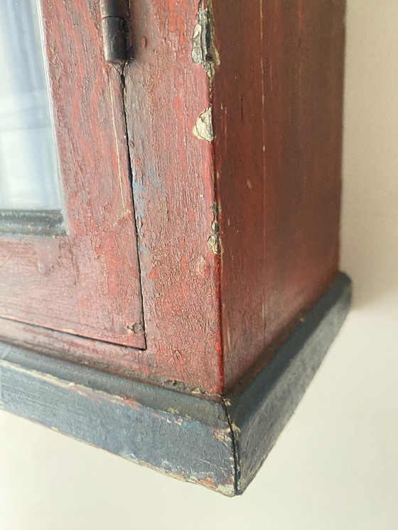 Image 1 of Wandschrank mit Glasfront im Stil eines Kuriositätenkabinetts