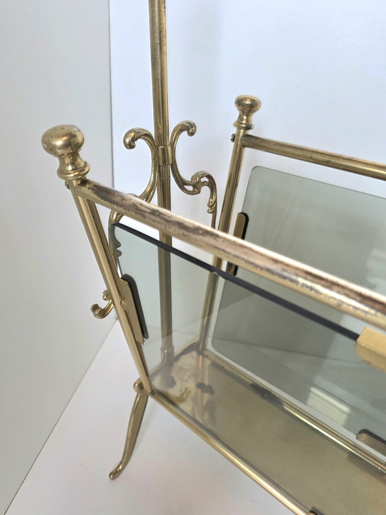 Porte-revues vintage en laiton et verre fumé, style milieu du siècle – Brass, Glass (photo 8 of 15)