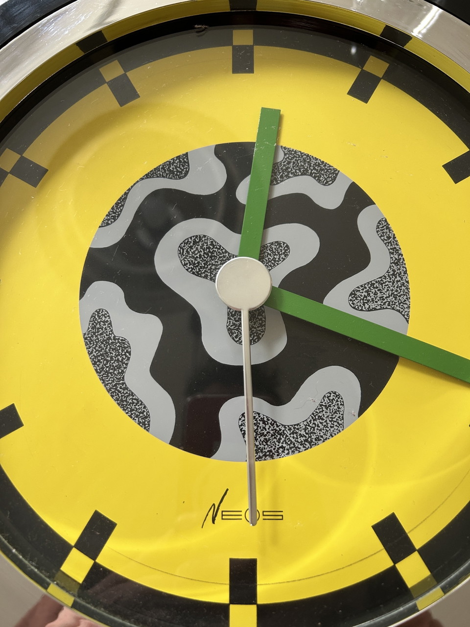 Horloge Murale En Verre Memphis - Design Années 80 Noir & Blanc - 30x30 Cm - Mouvement Quartz