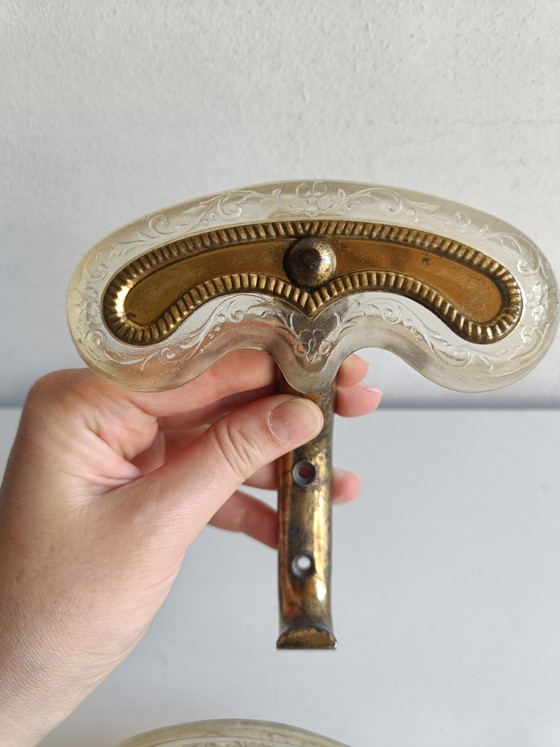 Image 1 of Set van 4 vintage wandhaken van verguld metaal en decoratief plastic – Italiaans design uit de jaren 1950/60