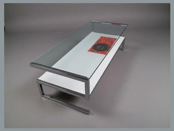 Image 1 of Mesa de centro Belarti con panel artístico de vidrio, cromo y cerámica.