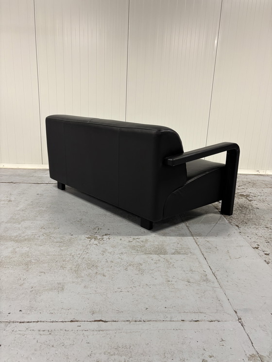 Image 1 of 2 places Leolux Antipode