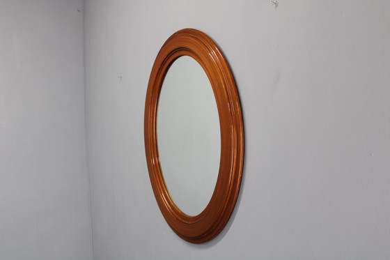 Image 1 of Miroir ovale en bois des années 1970, Italie