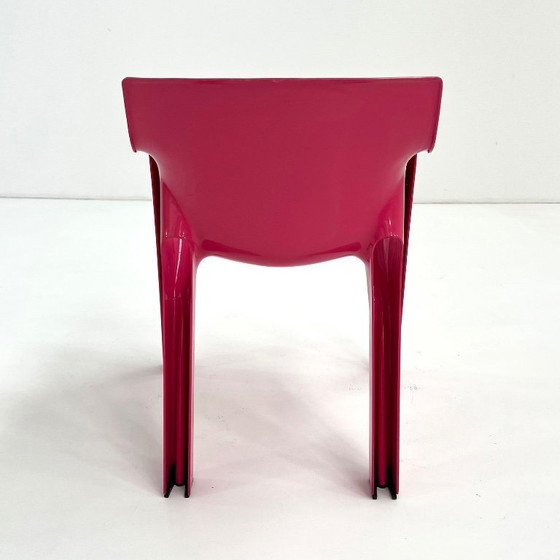 Image 1 of Butaca Gaudí rosa de Vico Magistretti para Artemide, 1984