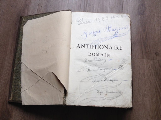 Libro antifonario romano del 1864