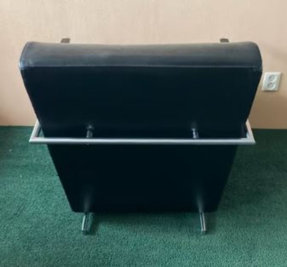 Image 1 of 2 poltrone Harvink Alowa in pelle nera.