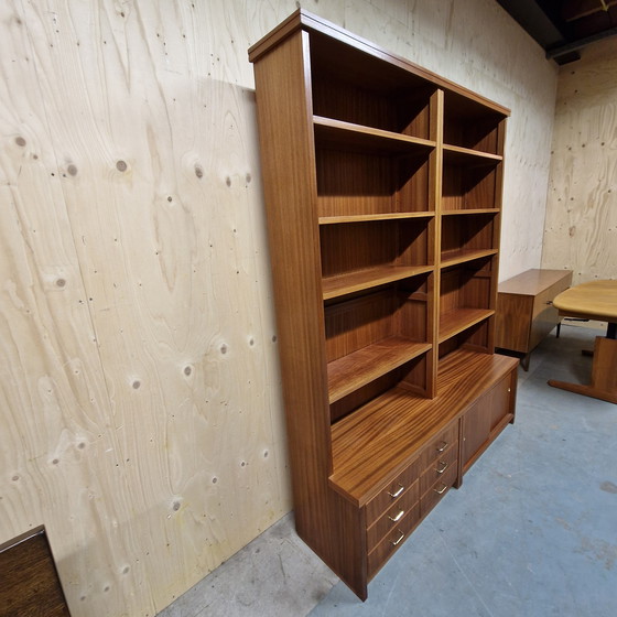 Image 1 of Grande bibliothèque murale vintage des années 1960