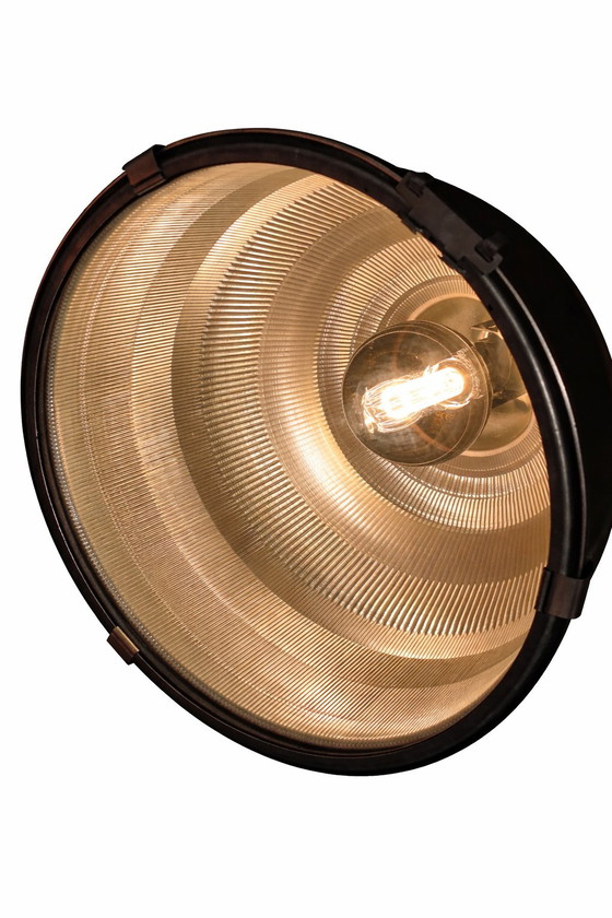 Image 1 of 2 lampade industriali