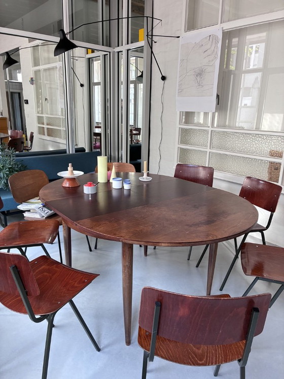 Vintage V-Form Extendable Round Dining Table – 1960s – Wood (photo 2 of 17)
