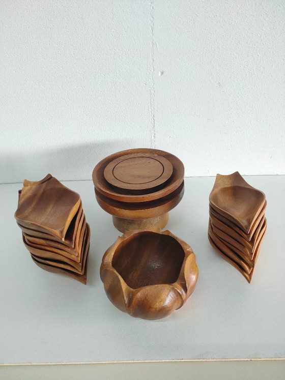 Image 1 of Vintage wooden 'Lotus Flower' appetizer server (appetizer dishes)
