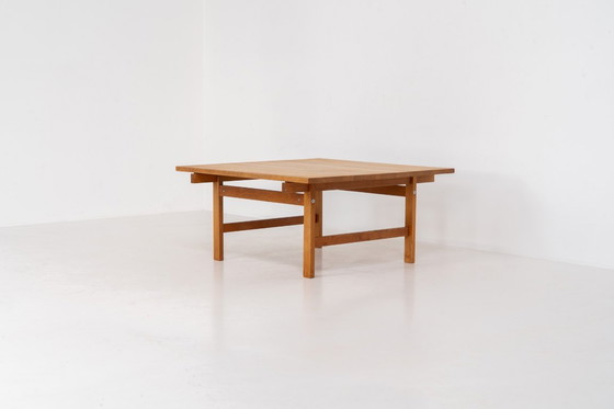 Image 1 of Table basse en chêne de Hans J. Wegner pour Andreas Tuck (Danemark, années 1950).