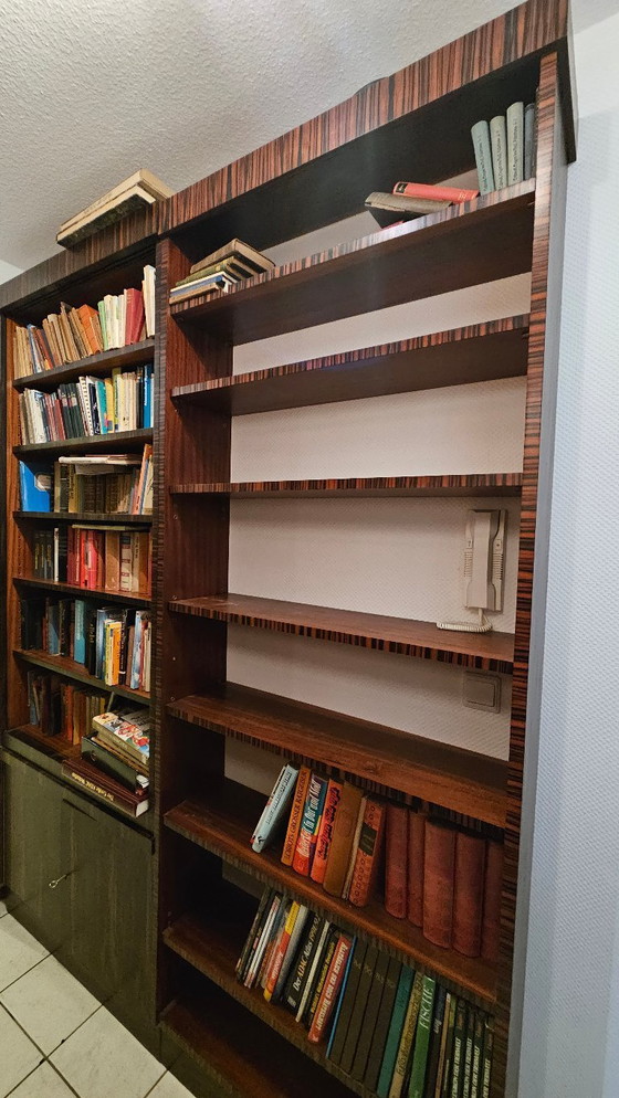 Image 1 of 7 estanterías Art Déco de ébano de Makassar