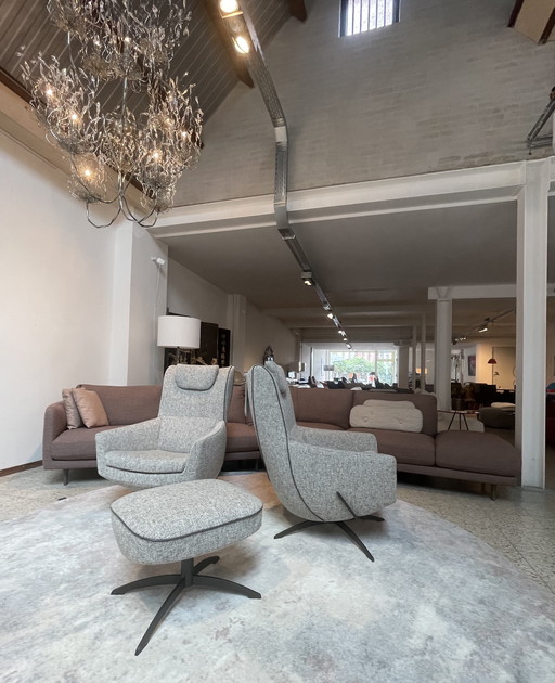2 Jori Griffon lounge fauteuils met poef als nieuw