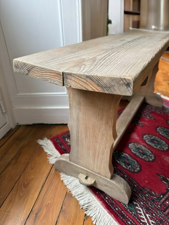 Image 1 of Banco de la vieja escuela hecho de madera cruda