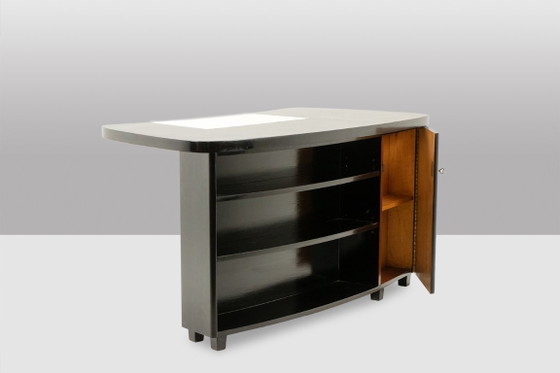 Image 1 of Nierenförmiger Art-Deco-Schreibtisch aus schwarz lackiertem Holz. 1930er Jahre.
