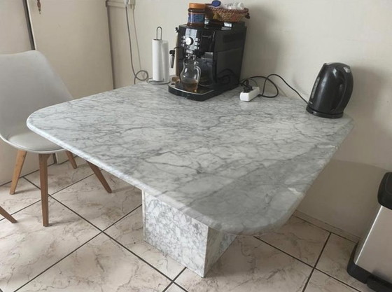 Image 1 of Mesa de comedor de mármol macizo de Carrara