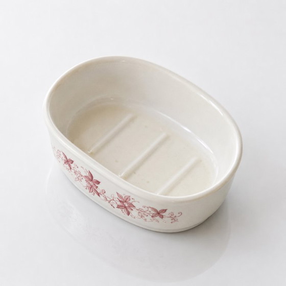 Image 1 of 19th-century soap dish from the Maastricht "Spring" collection, ironstone