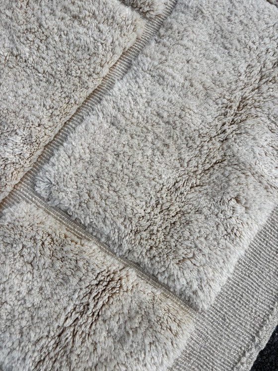 Image 1 of Handgemaakt Marokkaans Mrirt wollen tapijt 170x220 cm – Wit minimalistisch geometrisch ontwerp