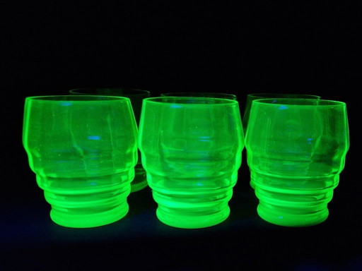 6 Art-Deco-Gläser aus Uranglas